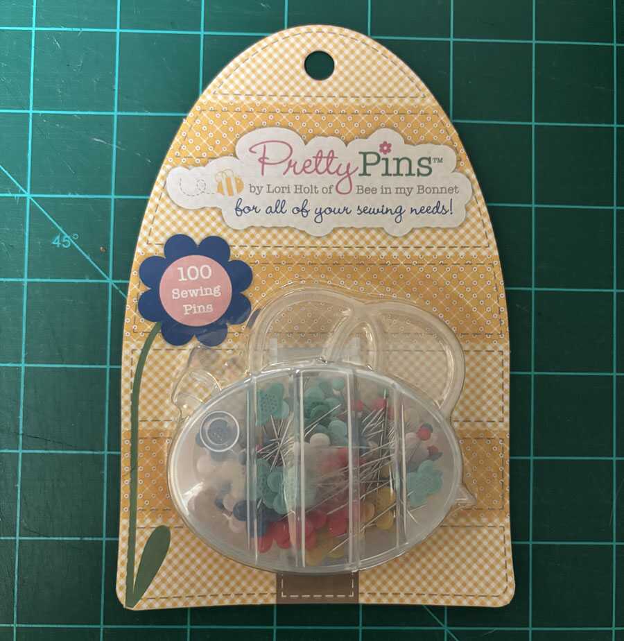 lori holt pretty pins for sewing package front